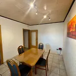 Appartement Monteurs- Und Kahmen *