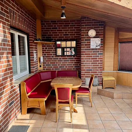 Monteurs- Und Ferienwohnung Kahmen * アーハウス