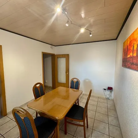 Apartment Gemuetliche Monteurs- Und *